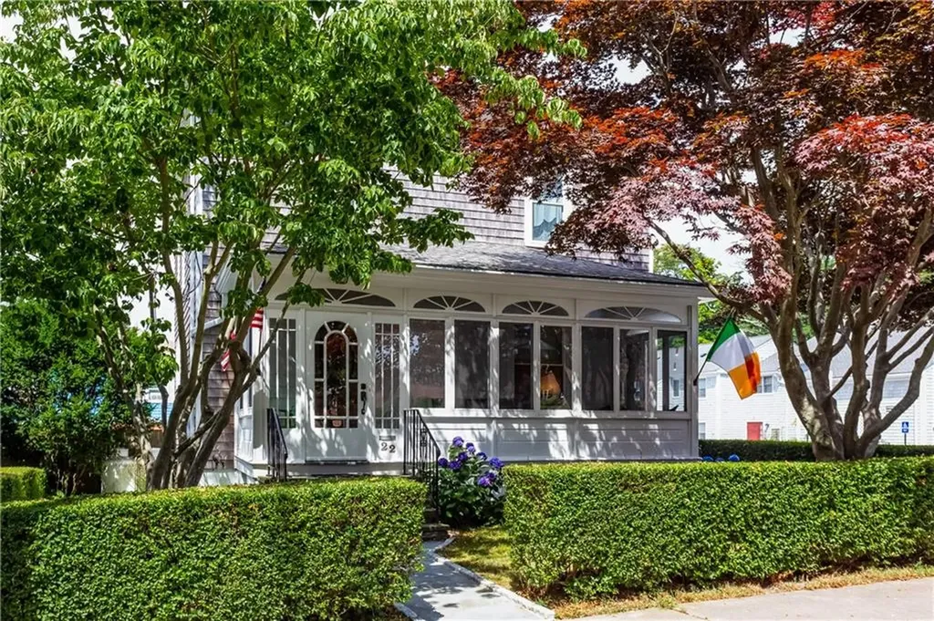 22 Bateman Avenue Newport RI 02840