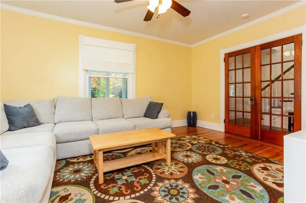 22 Bateman Avenue Newport RI 02840