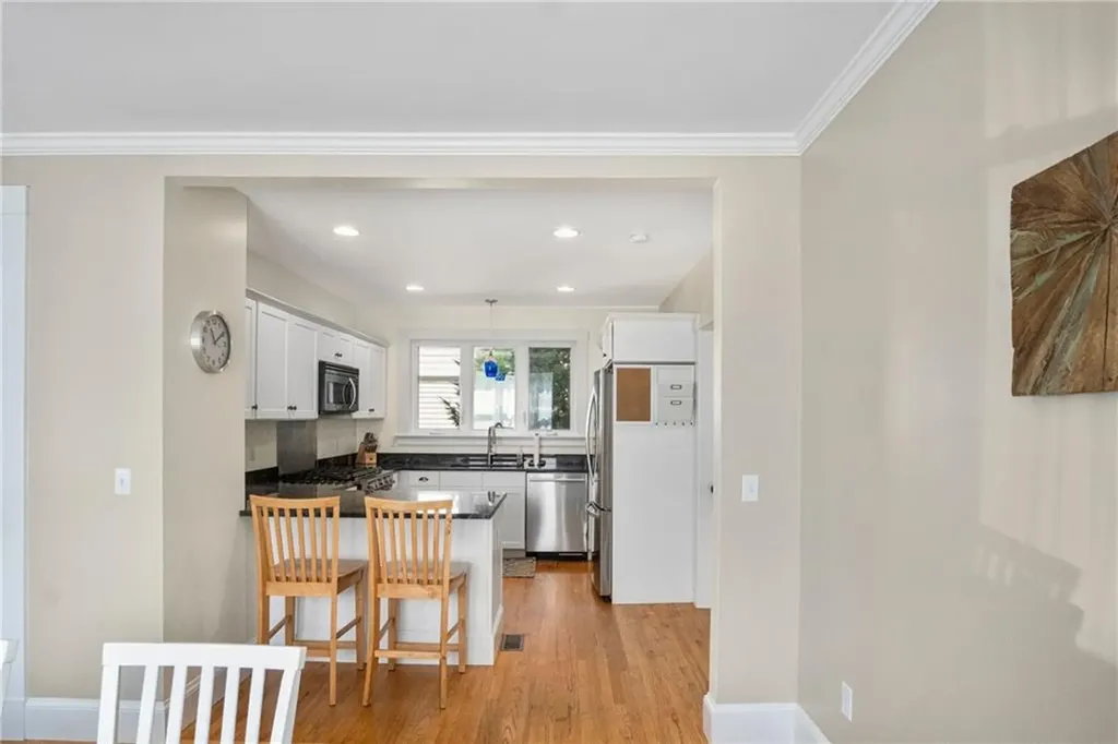 22 Bateman Avenue Newport RI 02840
