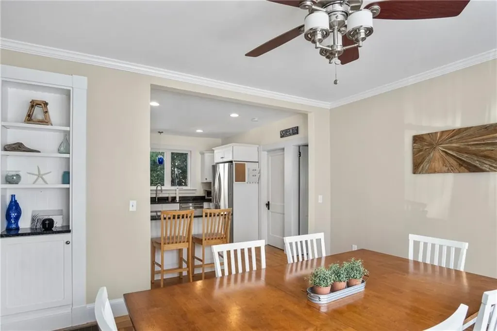 22 Bateman Avenue Newport RI 02840