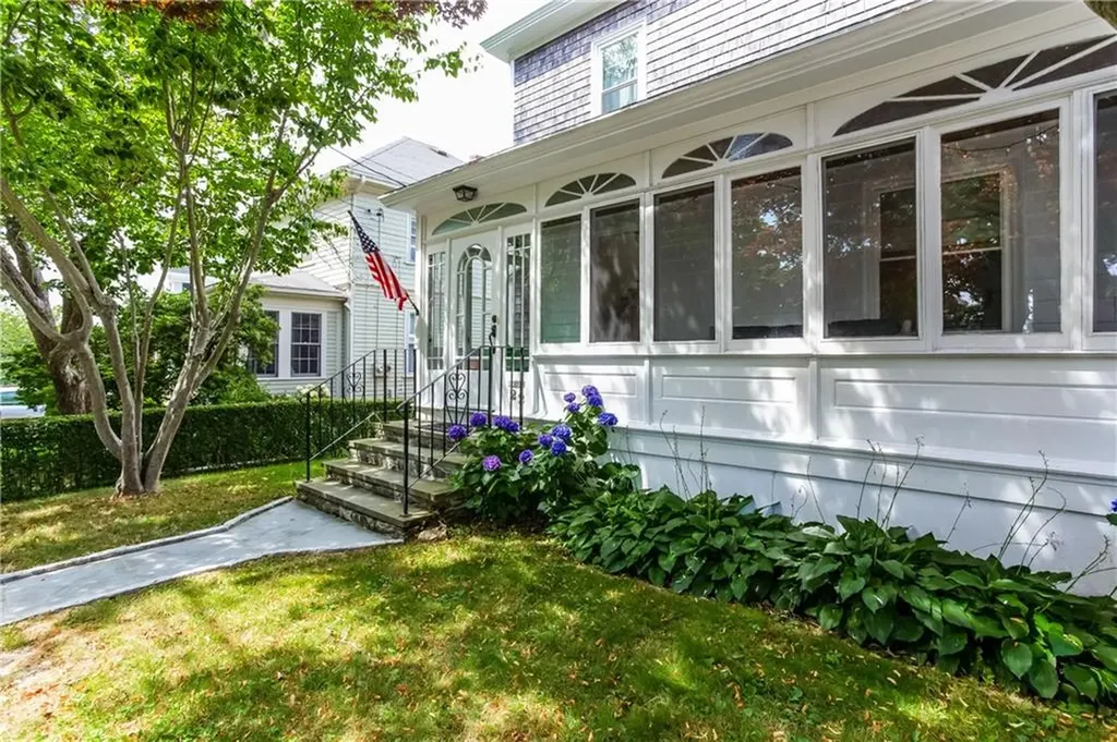 22 Bateman Avenue Newport RI 02840
