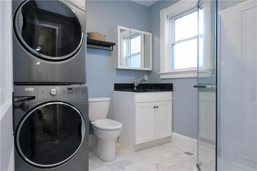 22 Bateman Avenue Newport RI 02840