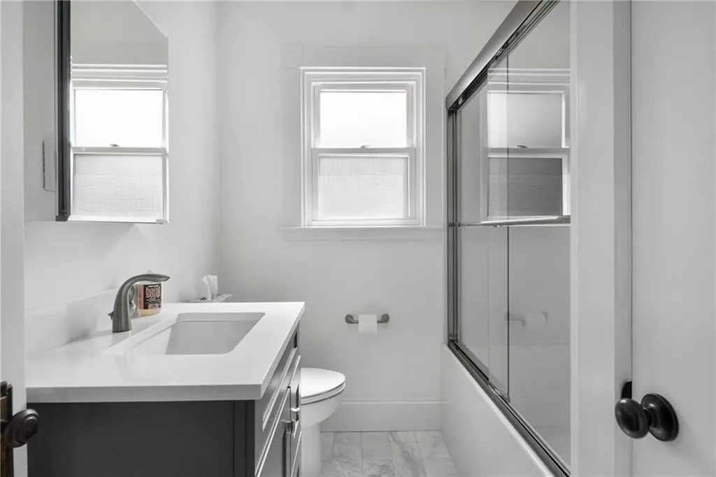 22 Bateman Avenue Newport RI 02840