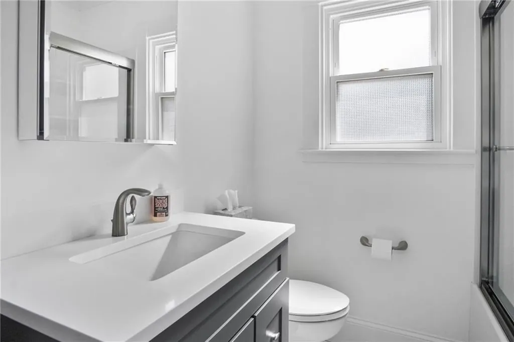 22 Bateman Avenue Newport RI 02840