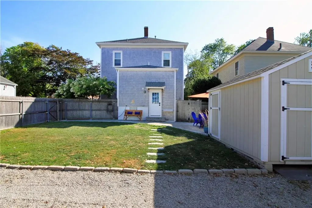 22 Bateman Avenue Newport RI 02840