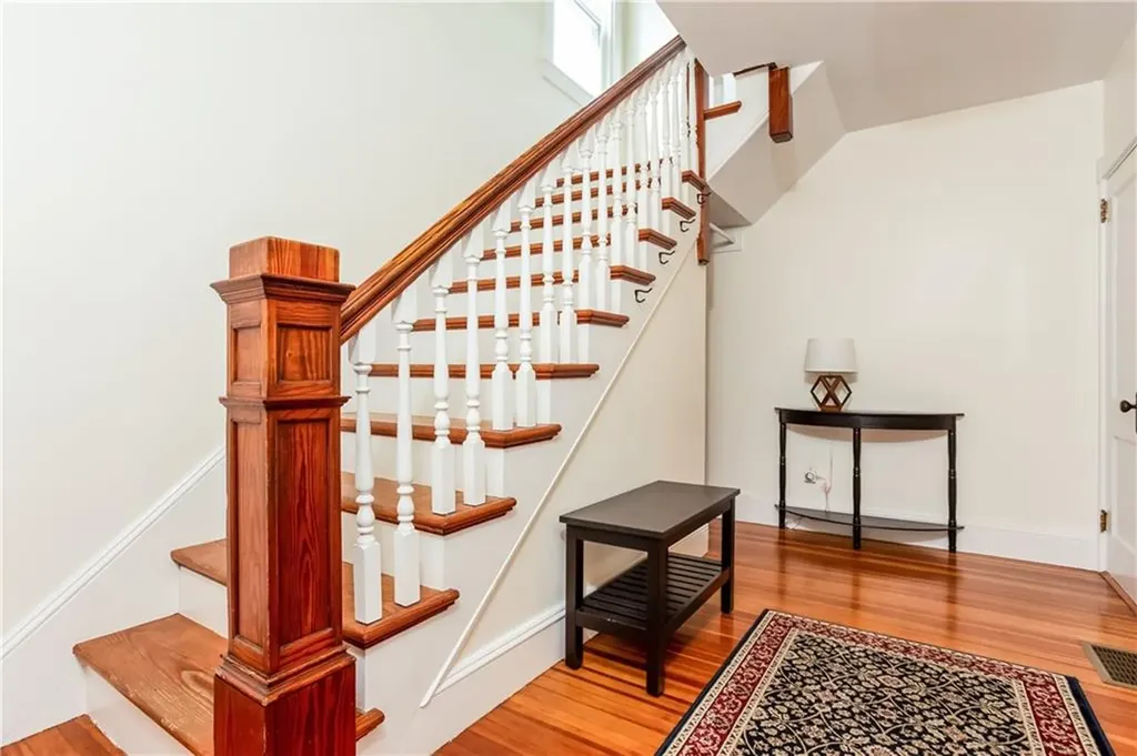 22 Bateman Avenue Newport RI 02840