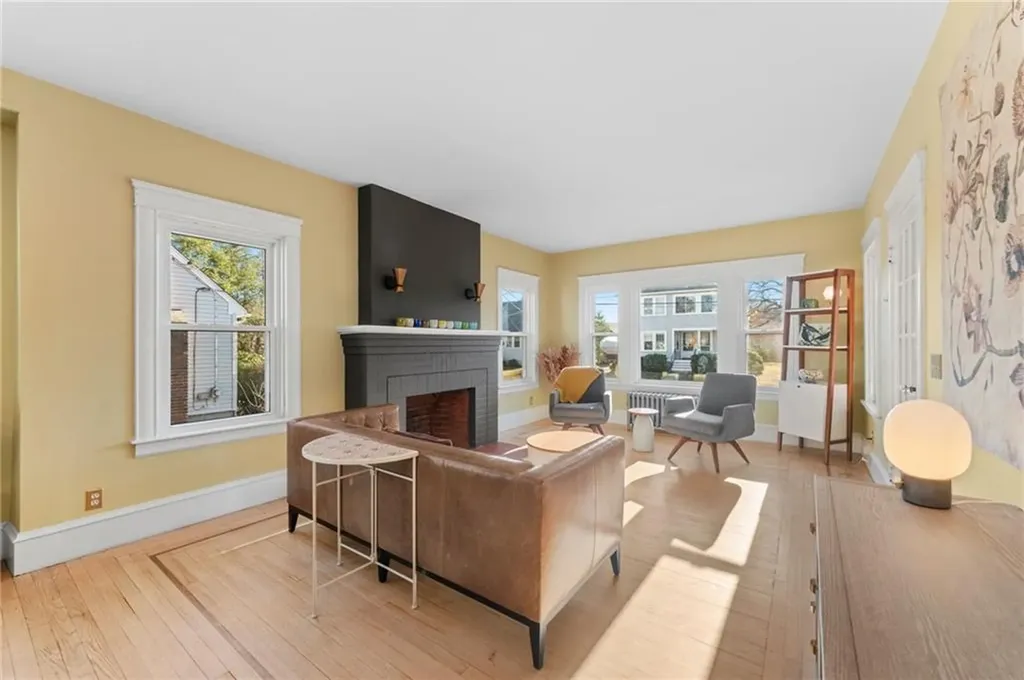 21 Keith Avenue Cranston RI 02910