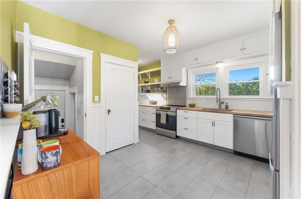21 Keith Avenue Cranston RI 02910