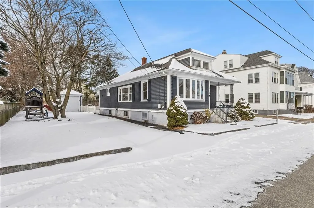 75 Benjamin Street Pawtucket RI 02861