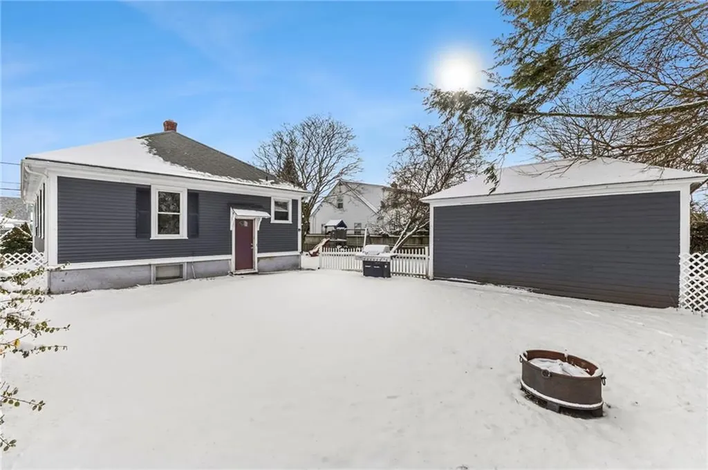 75 Benjamin Street Pawtucket RI 02861