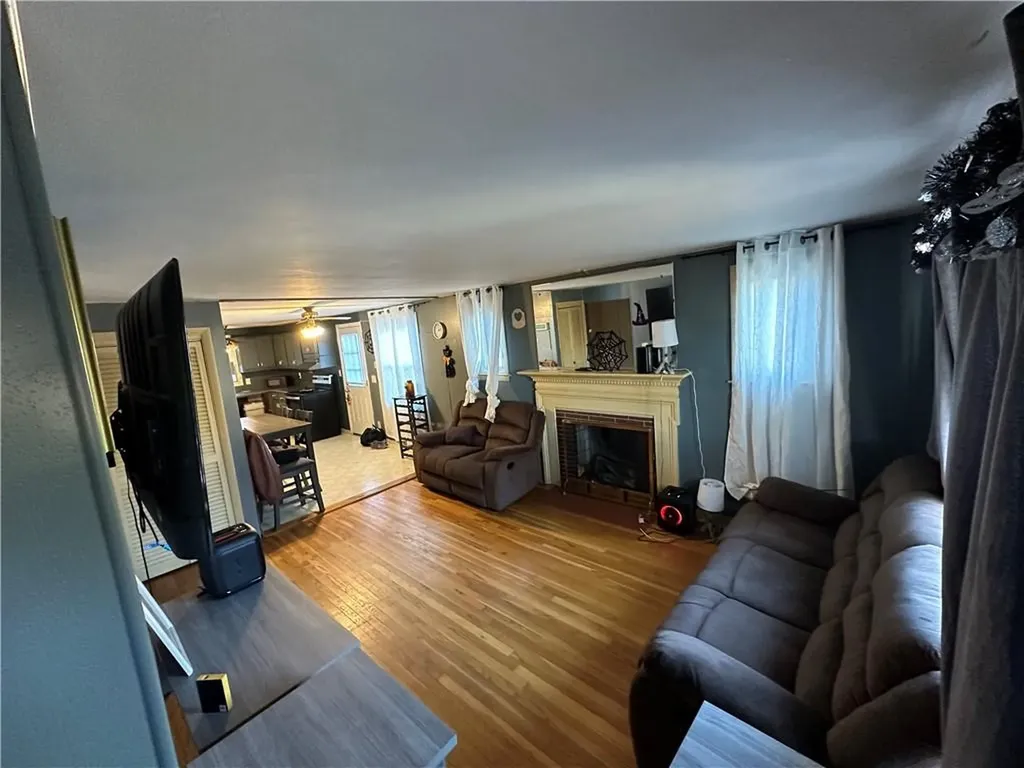 81 Wampanoag Trail East Providence RI 02915