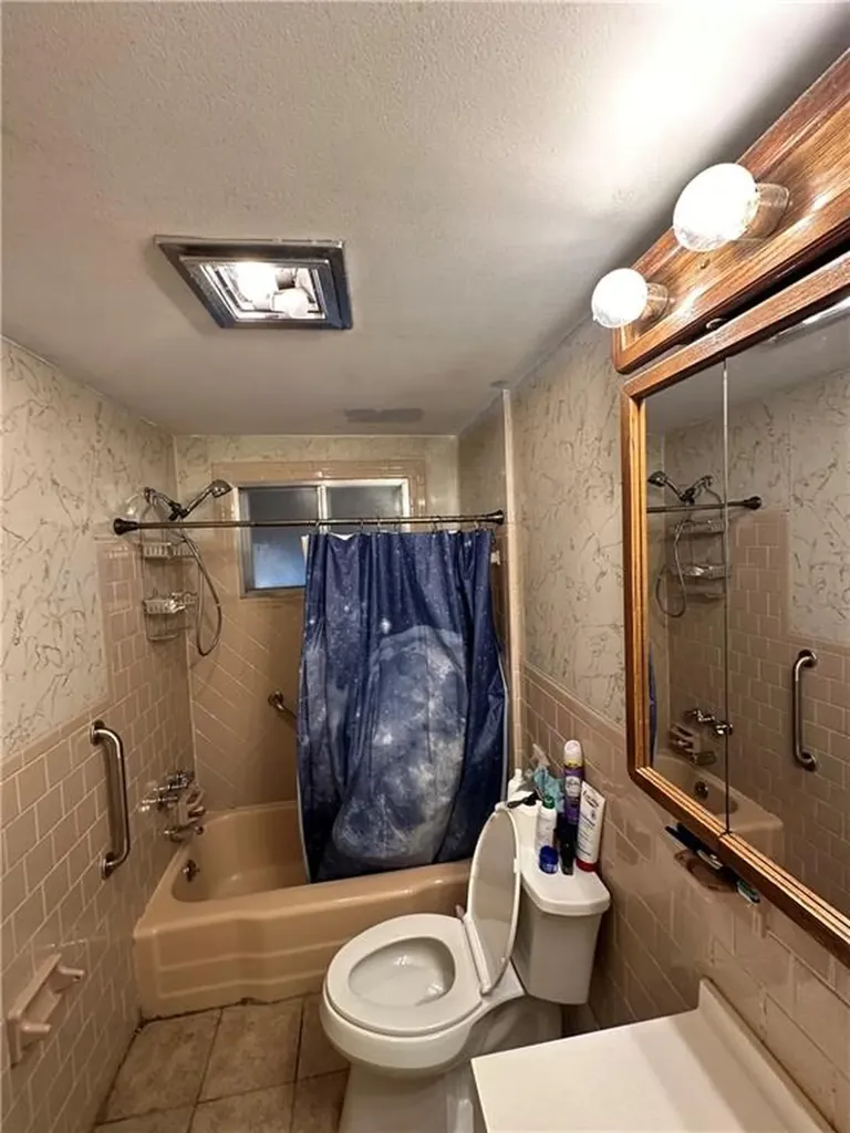 81 Wampanoag Trail East Providence RI 02915