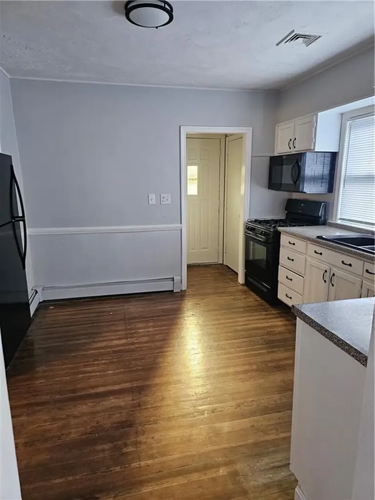 32 Sykes Street Warwick RI 02886