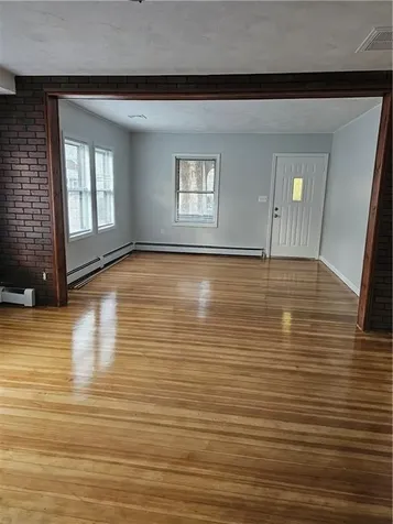 32 Sykes Street Warwick RI 02886