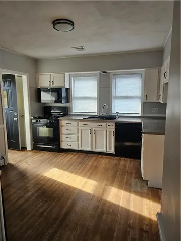 32 Sykes Street Warwick RI 02886