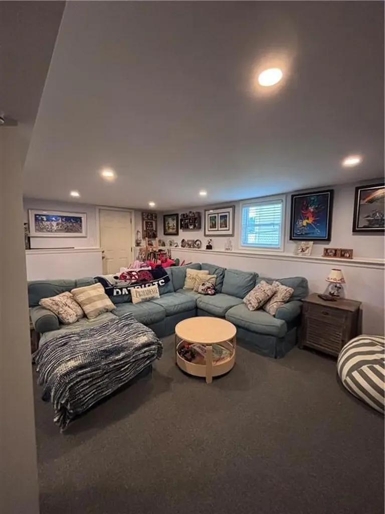 16 Fera Street North Providence RI 02904