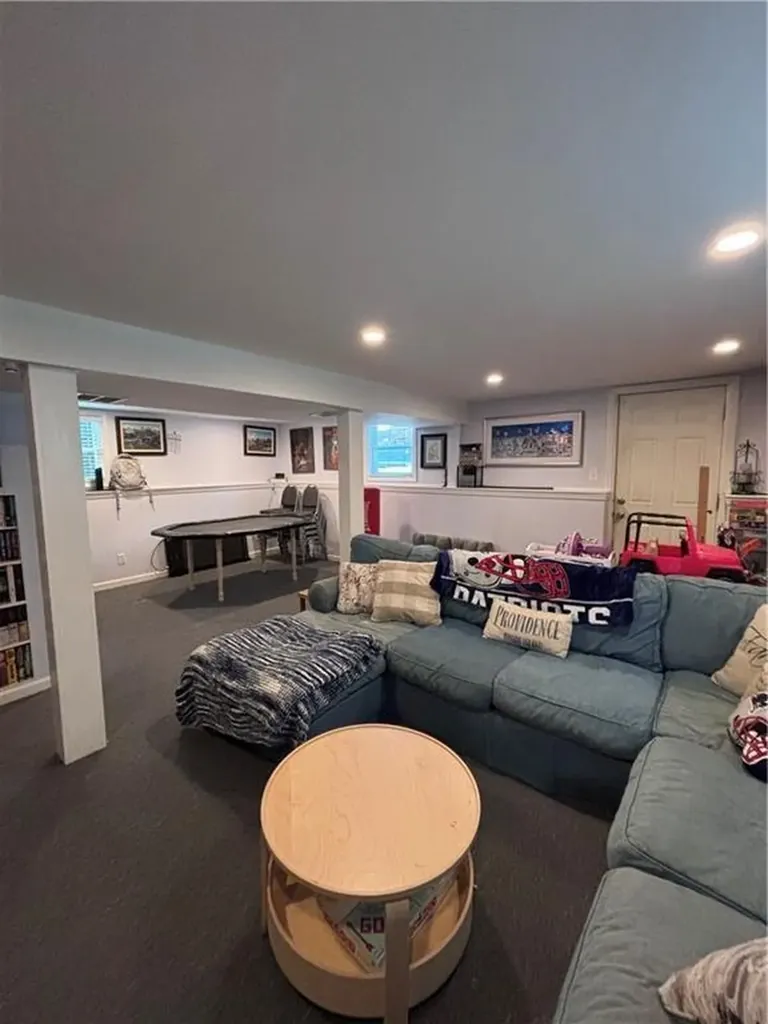 16 Fera Street North Providence RI 02904