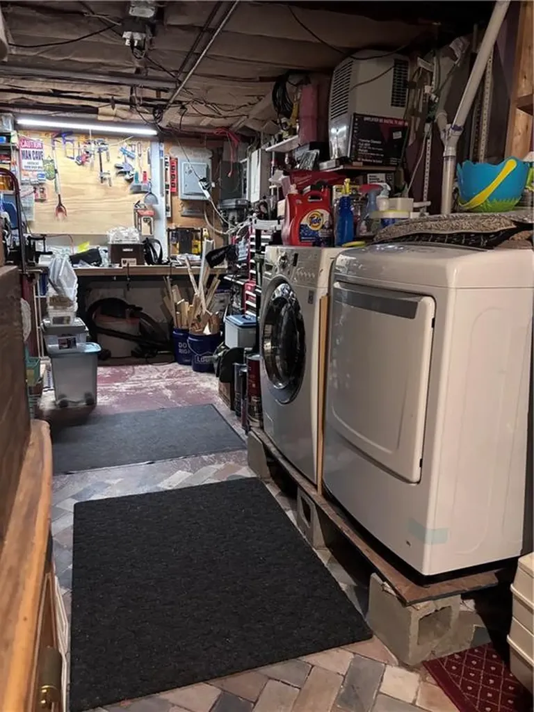 16 Fera Street North Providence RI 02904