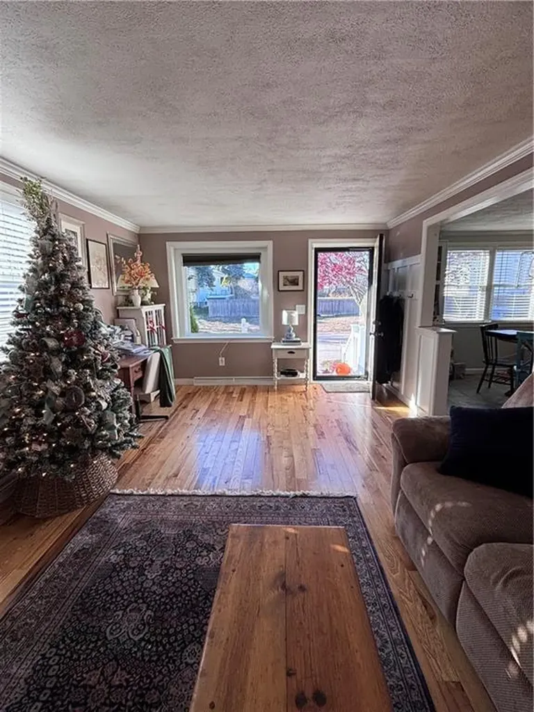 16 Fera Street North Providence RI 02904