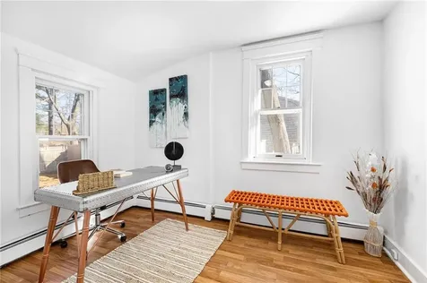 29 Hillcrest Avenue Warwick RI 02889