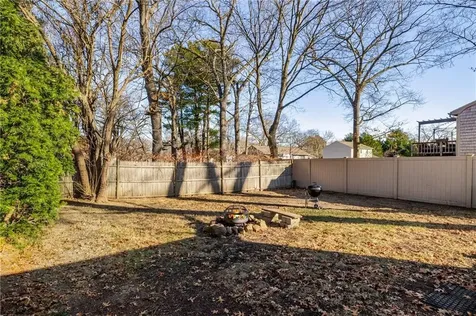 29 Hillcrest Avenue Warwick RI 02889