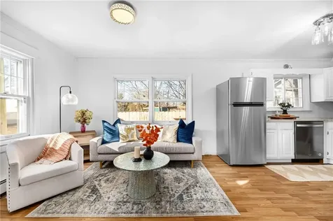 29 Hillcrest Avenue Warwick RI 02889