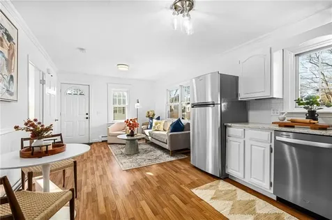 29 Hillcrest Avenue Warwick RI 02889