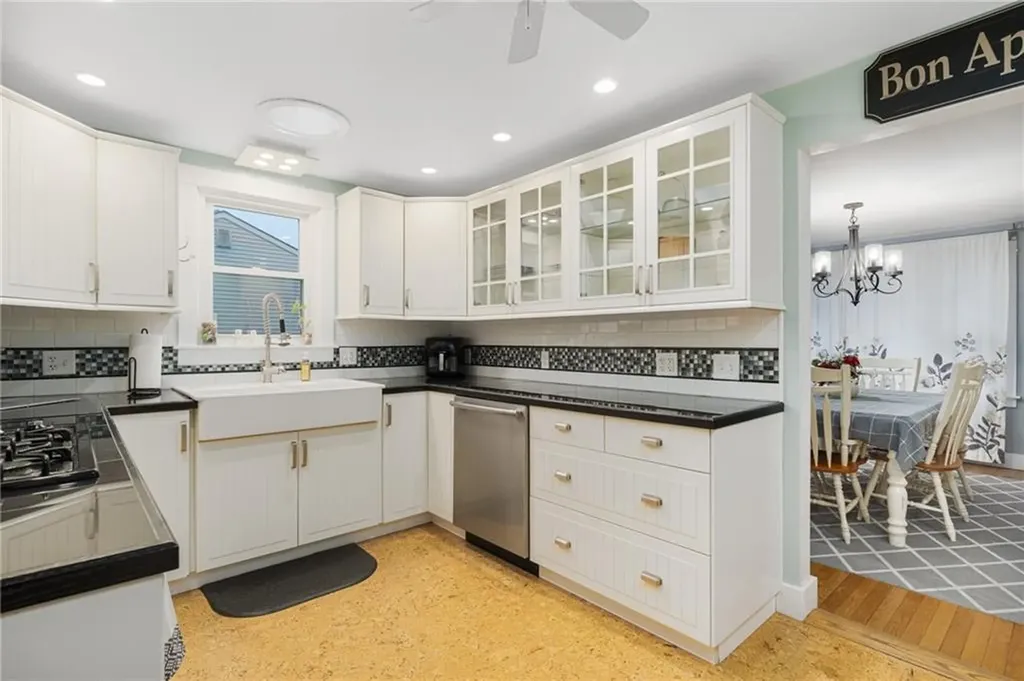 16 Princeton Avenue Coventry RI 02816