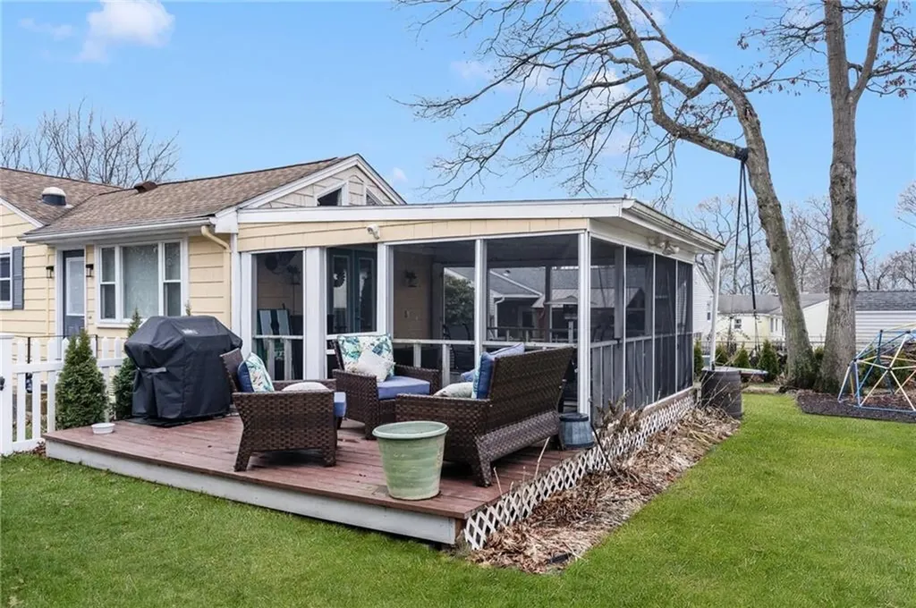 16 Princeton Avenue Coventry RI 02816