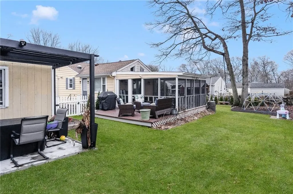 16 Princeton Avenue Coventry RI 02816