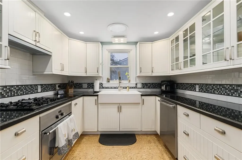 16 Princeton Avenue Coventry RI 02816