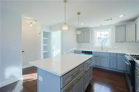304 Branch Avenue Providence RI 02904