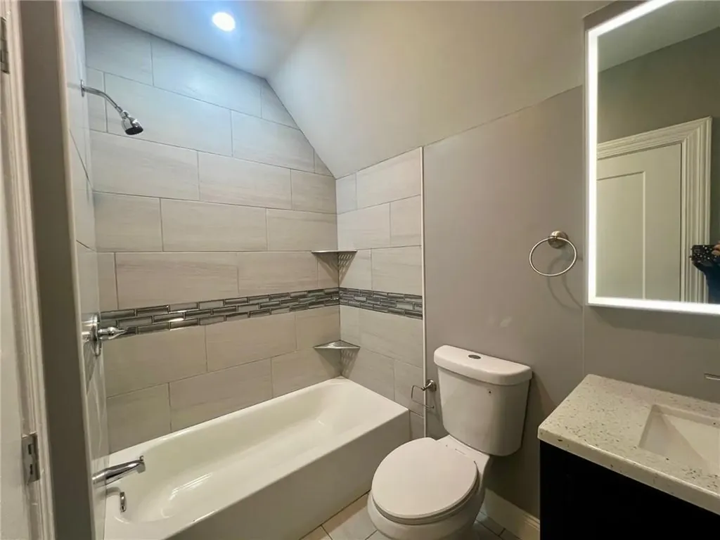 229 231 Narragansett Avenue Providence RI 02907