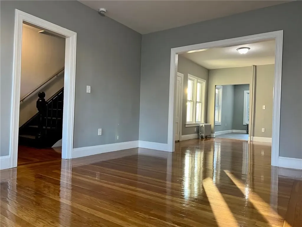 229 231 Narragansett Avenue Providence RI 02907