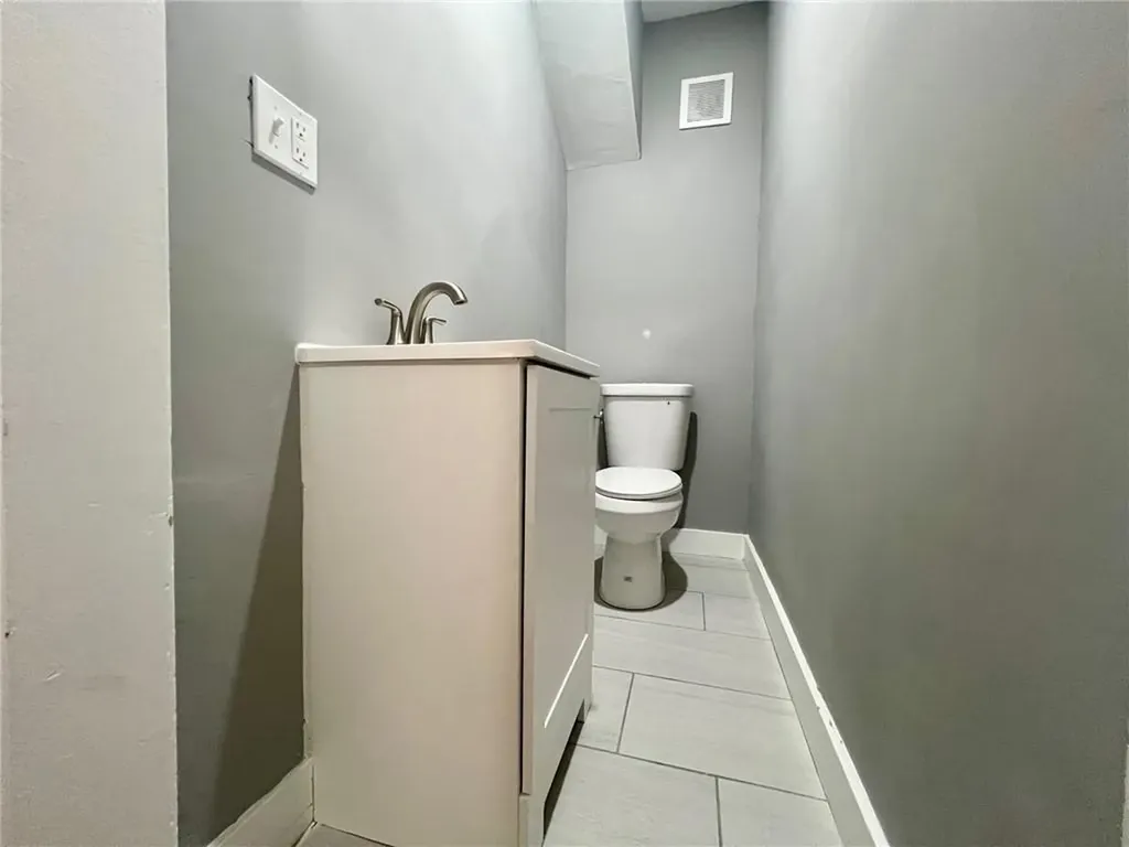 229 231 Narragansett Avenue Providence RI 02907