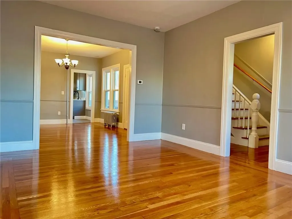 229 231 Narragansett Avenue Providence RI 02907