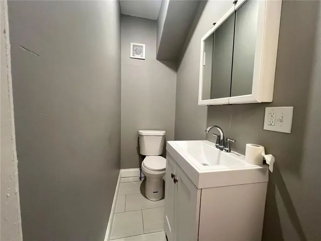 229 231 Narragansett Avenue Providence RI 02907