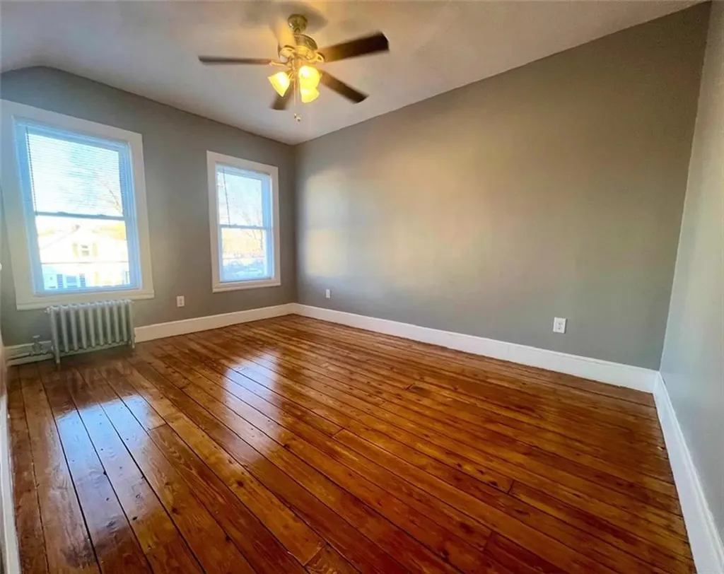229 231 Narragansett Avenue Providence RI 02907