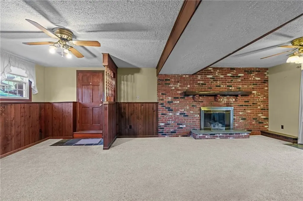 19 Lancer Lane West Warwick RI 02893