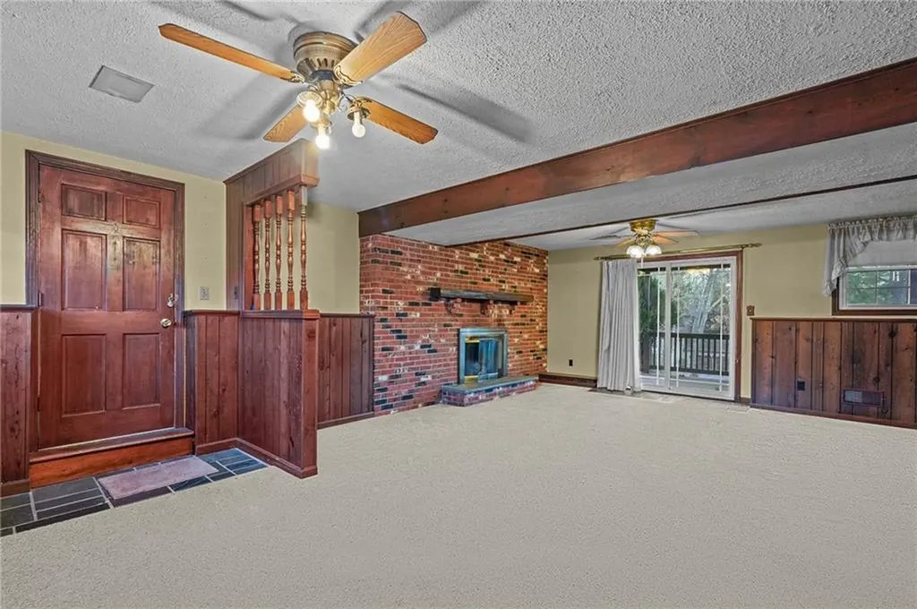19 Lancer Lane West Warwick RI 02893
