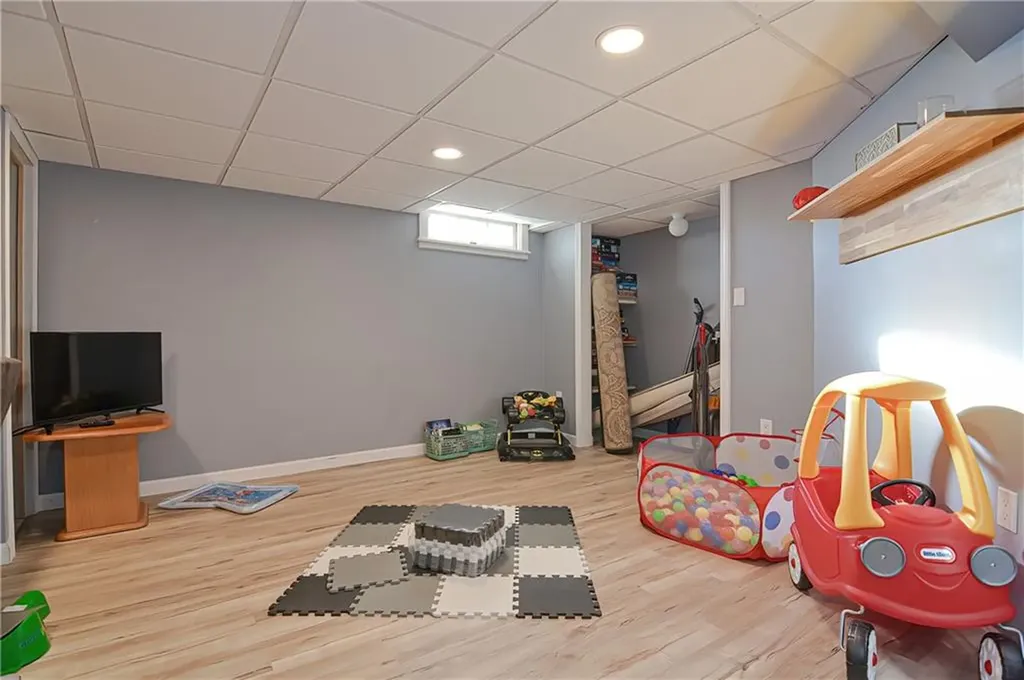 15 Kirk Drive Pawtucket RI 02861