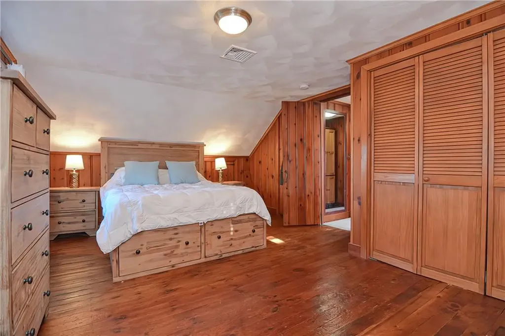 15 Kirk Drive Pawtucket RI 02861