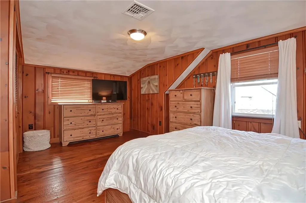 15 Kirk Drive Pawtucket RI 02861