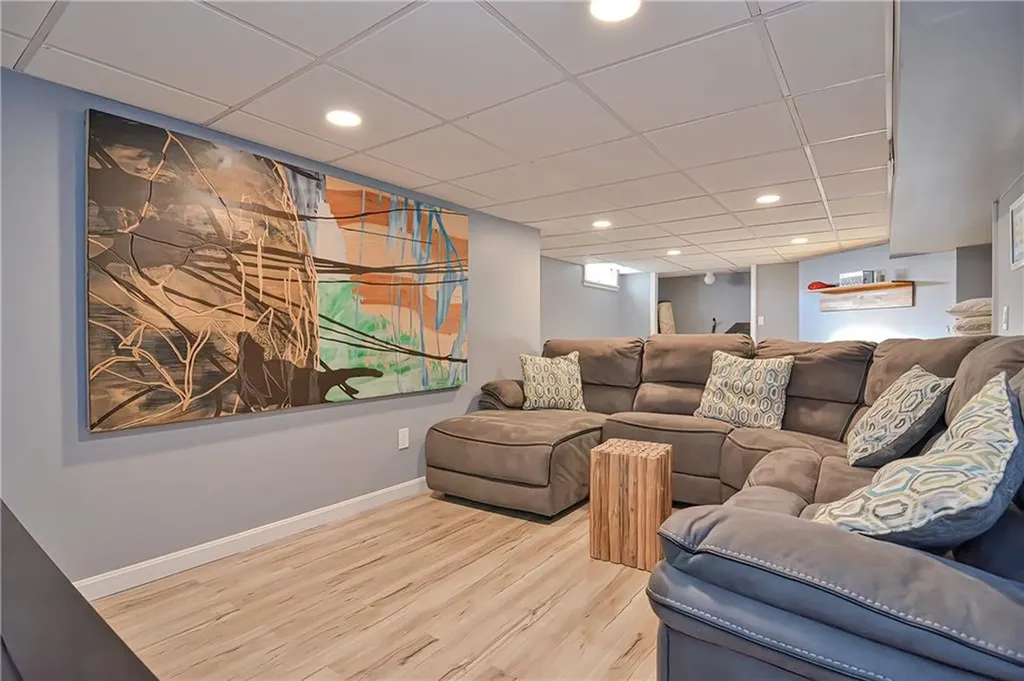 15 Kirk Drive Pawtucket RI 02861