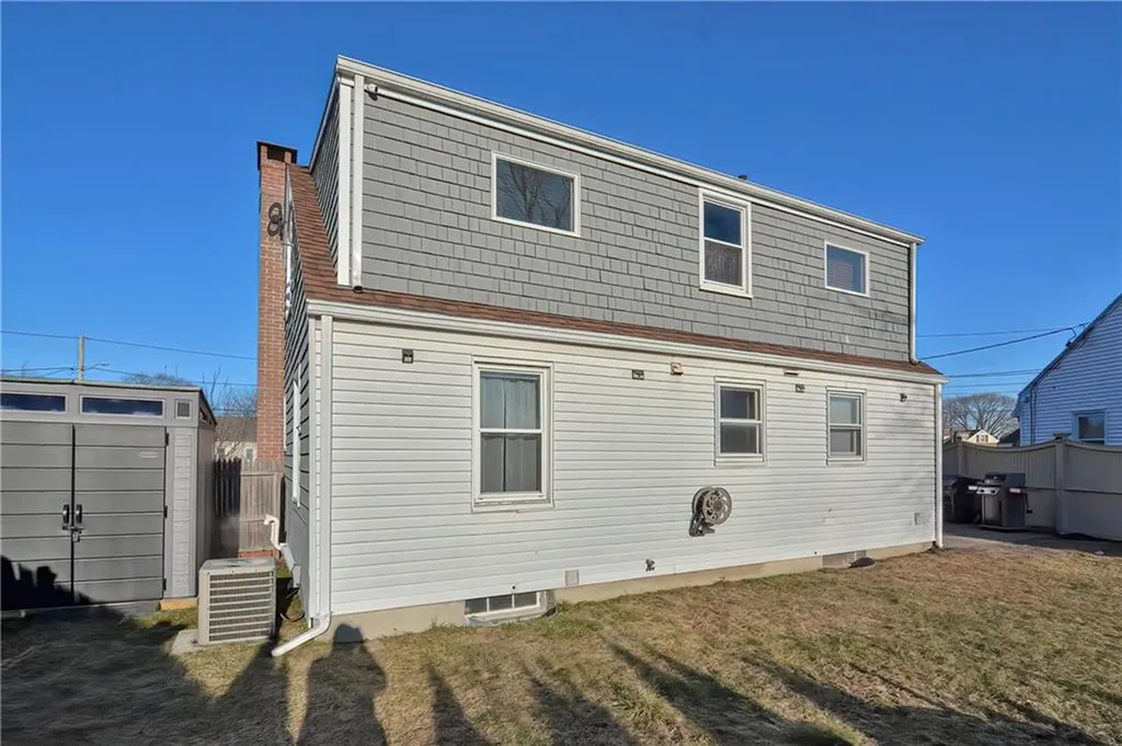 15 Kirk Drive Pawtucket RI 02861