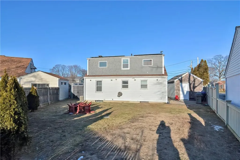 15 Kirk Drive Pawtucket RI 02861