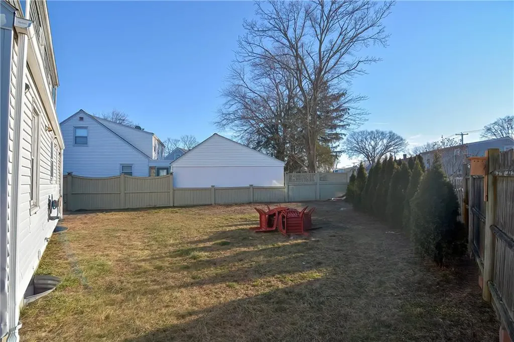 15 Kirk Drive Pawtucket RI 02861
