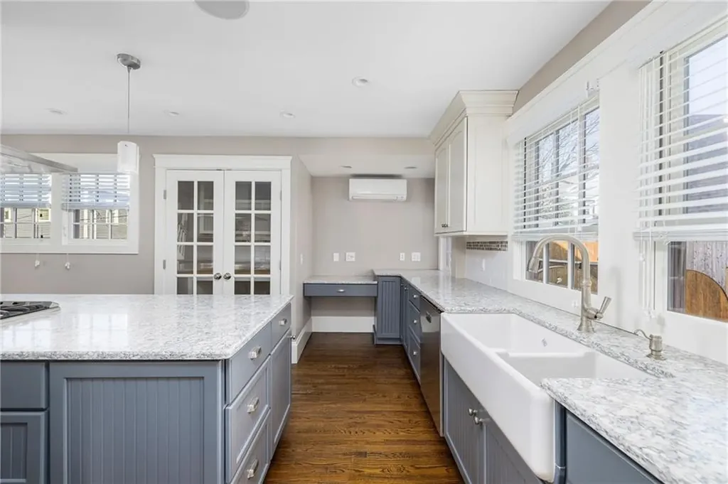 4 Sherman Street Newport RI 02840