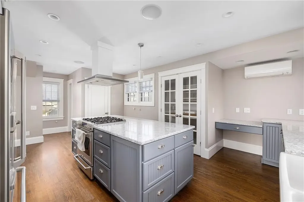 4 Sherman Street Newport RI 02840