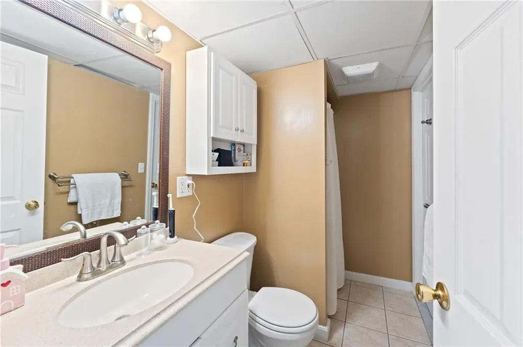 16 Fern Drive East Providence RI 02916